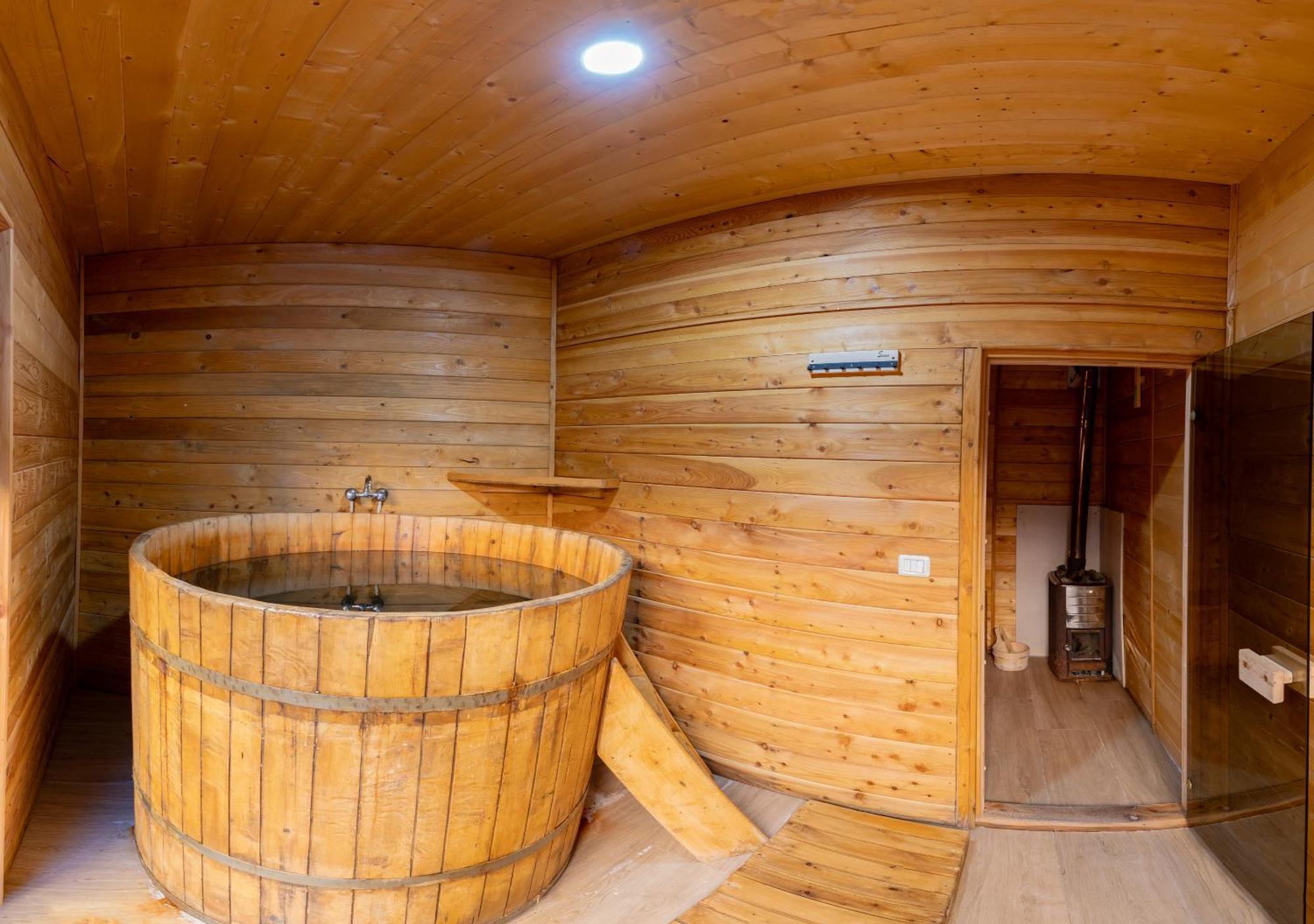 Casa Izvorul Negru Moisei Bed & Breakfast Eksteriør bilde