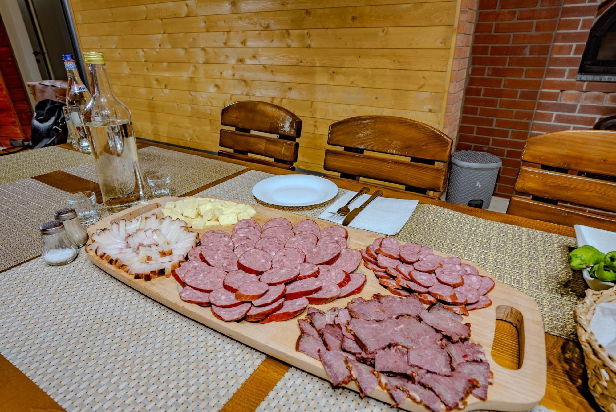 Casa Izvorul Negru Moisei Bed & Breakfast Eksteriør bilde